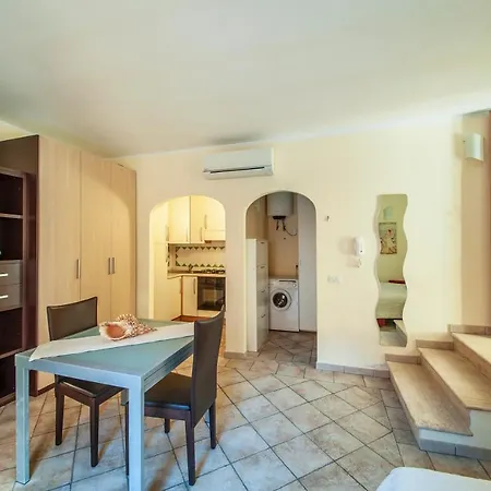 Casa vacanze [ACCESSO PRIVATO SPIAGGIA]Terrazza privata e Wifi